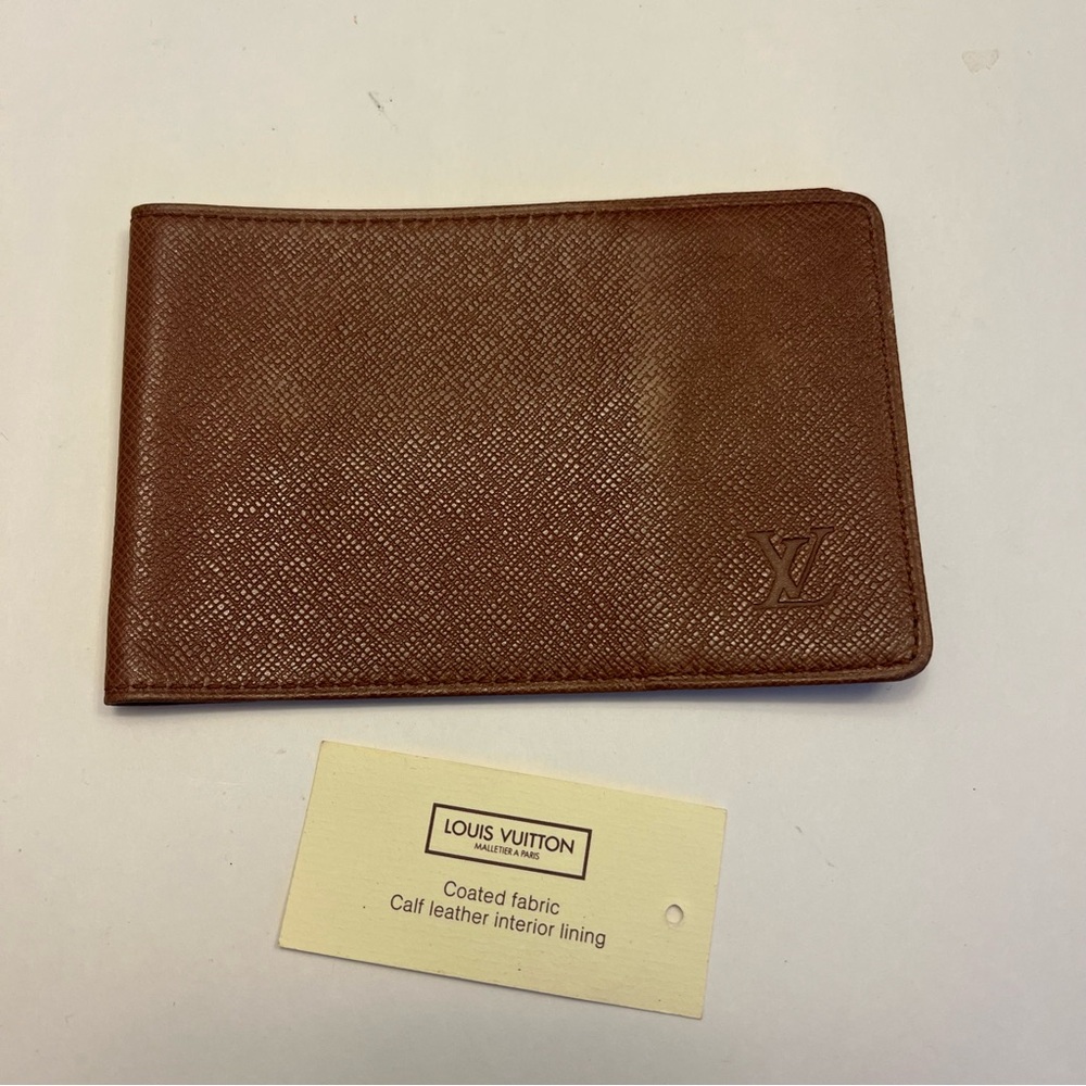 Louis Vuitton, Taiga Leather, Brown,‎ Checkbook Holder, Brown, Tag